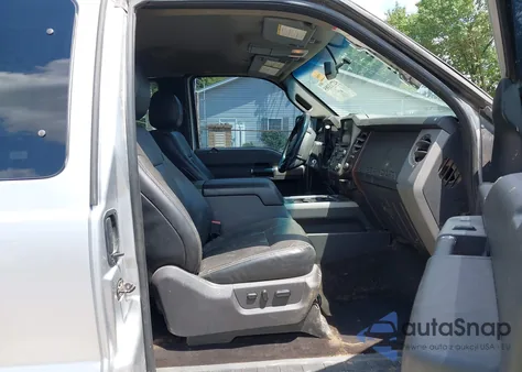 2015 Ford F-250 Lariat z USA, uszkodzony, nr VIN 1FT7X2BT6FED22814